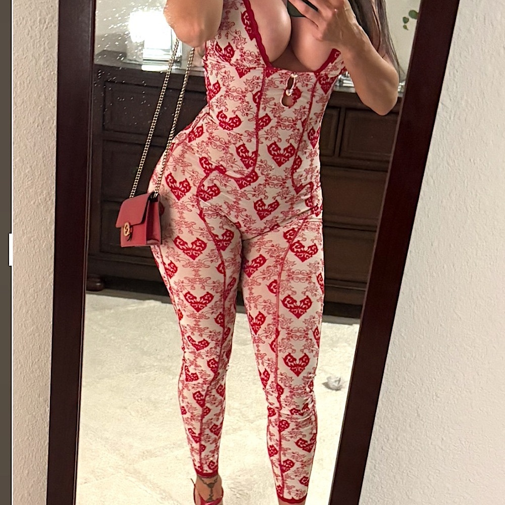 POSTER GIRL SCARLETT JUMPSUIT RED